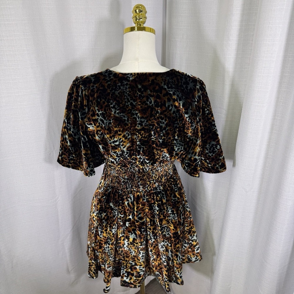 NEW Anthropologie Short Sleeve Velvet Animal Print Mini Dress Womens Small $188 - Picture 4 of 13